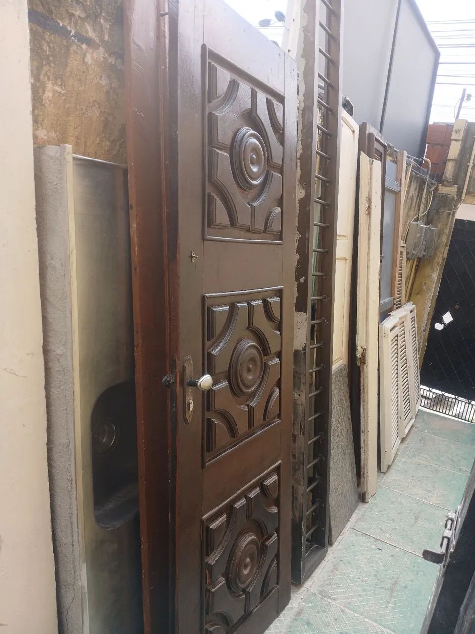 Porta 210x070cm trabalhada
