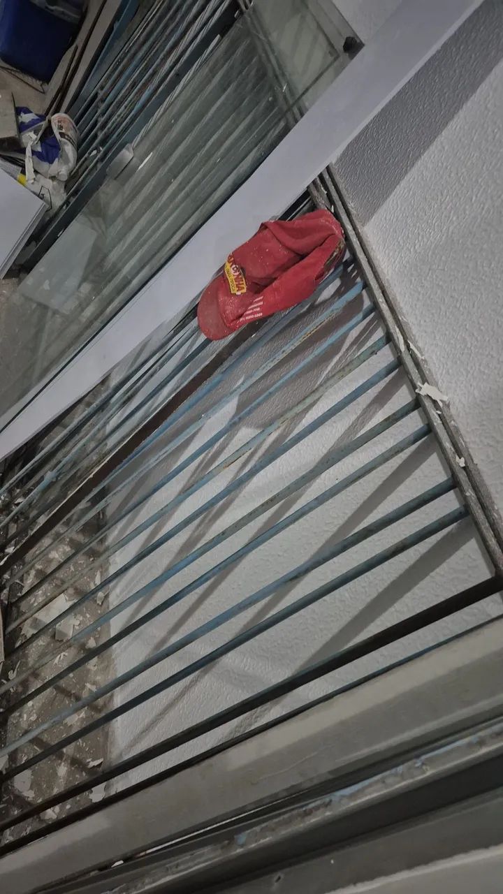 Vendo 3 grades guarda corpo - Foto 2