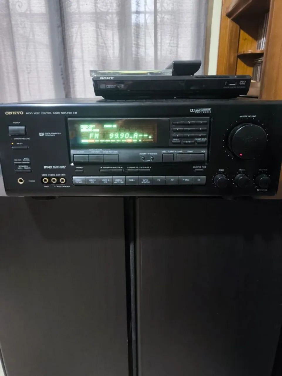 Receiver onkyo R1 
