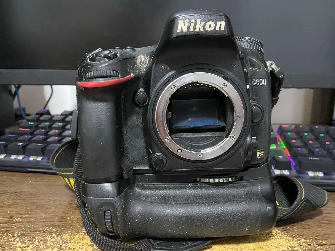 Nikon D600 + Grip - Foto 2