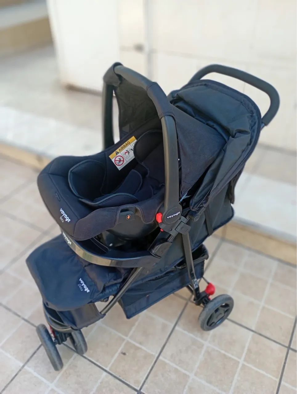 Carrinho com bebê conforto - Foto 3