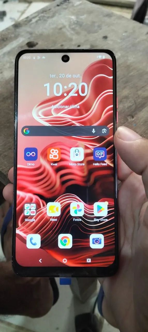 Moto G35 5g. 4+8 de ram e 265 de rom