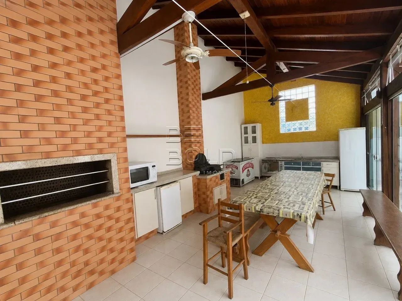 Casa com 5 dormitórios no Itaguaçu