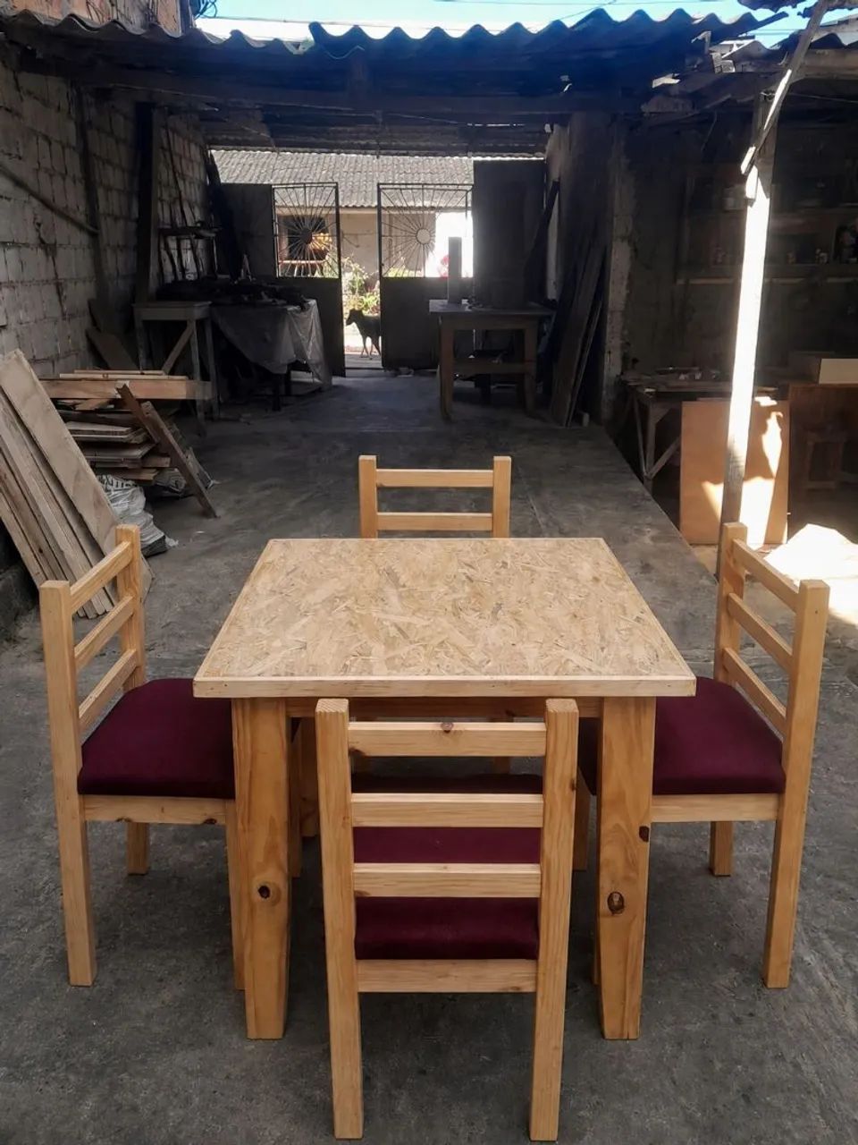 Mesa de jantar novo.
