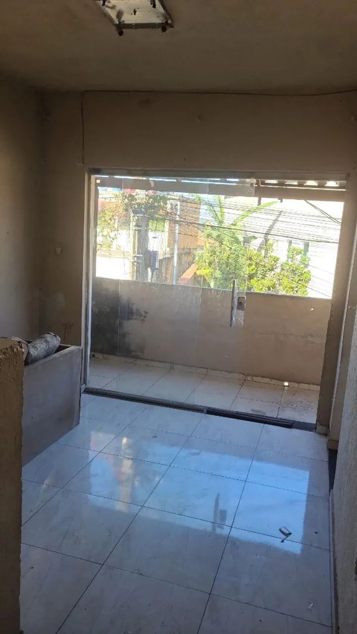 Alugo casa água e luz inclusos