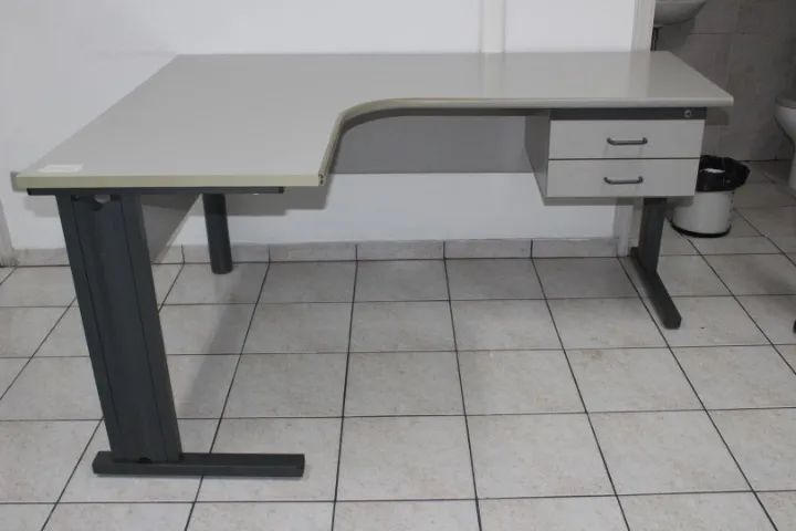 MESA EM L (MDF)