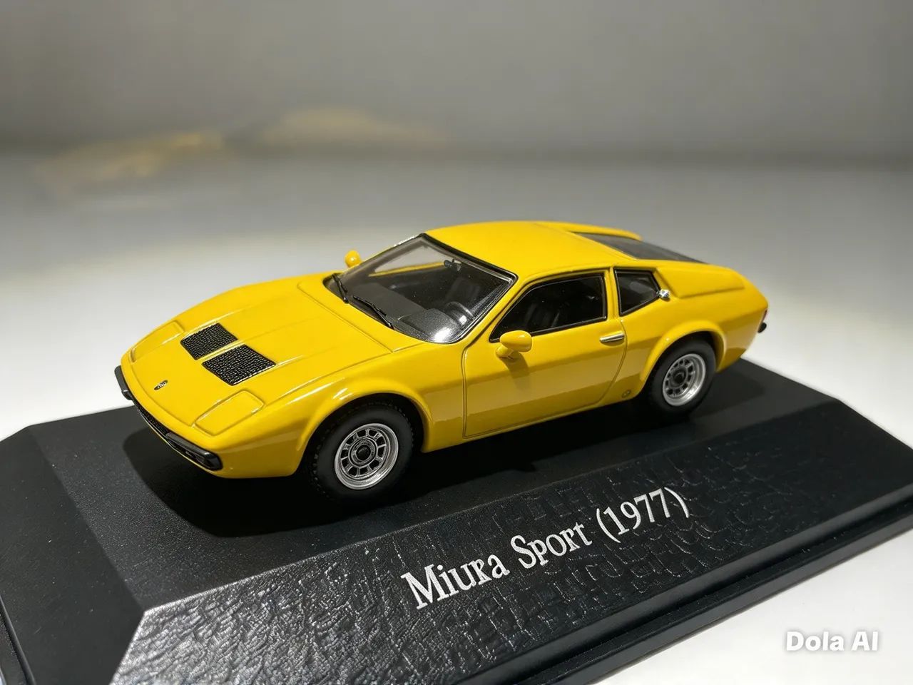 Miniatura Moura - Foto 2