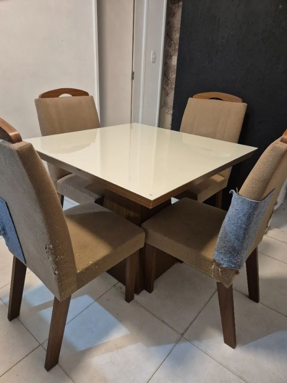 Mesa de jantar com 4 cadeiras - Foto 3
