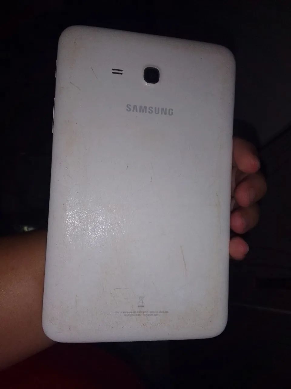 Vende _se tv 32 polegadas +tablets ambos liga mais todos tem problema na tela 
