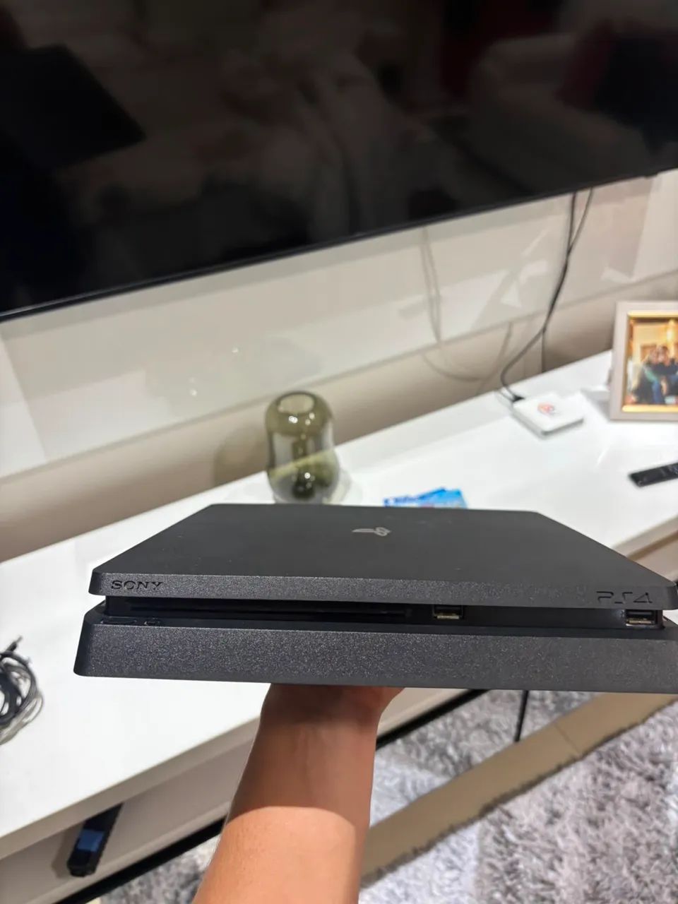 PS4 Slim 1TB - Foto 3