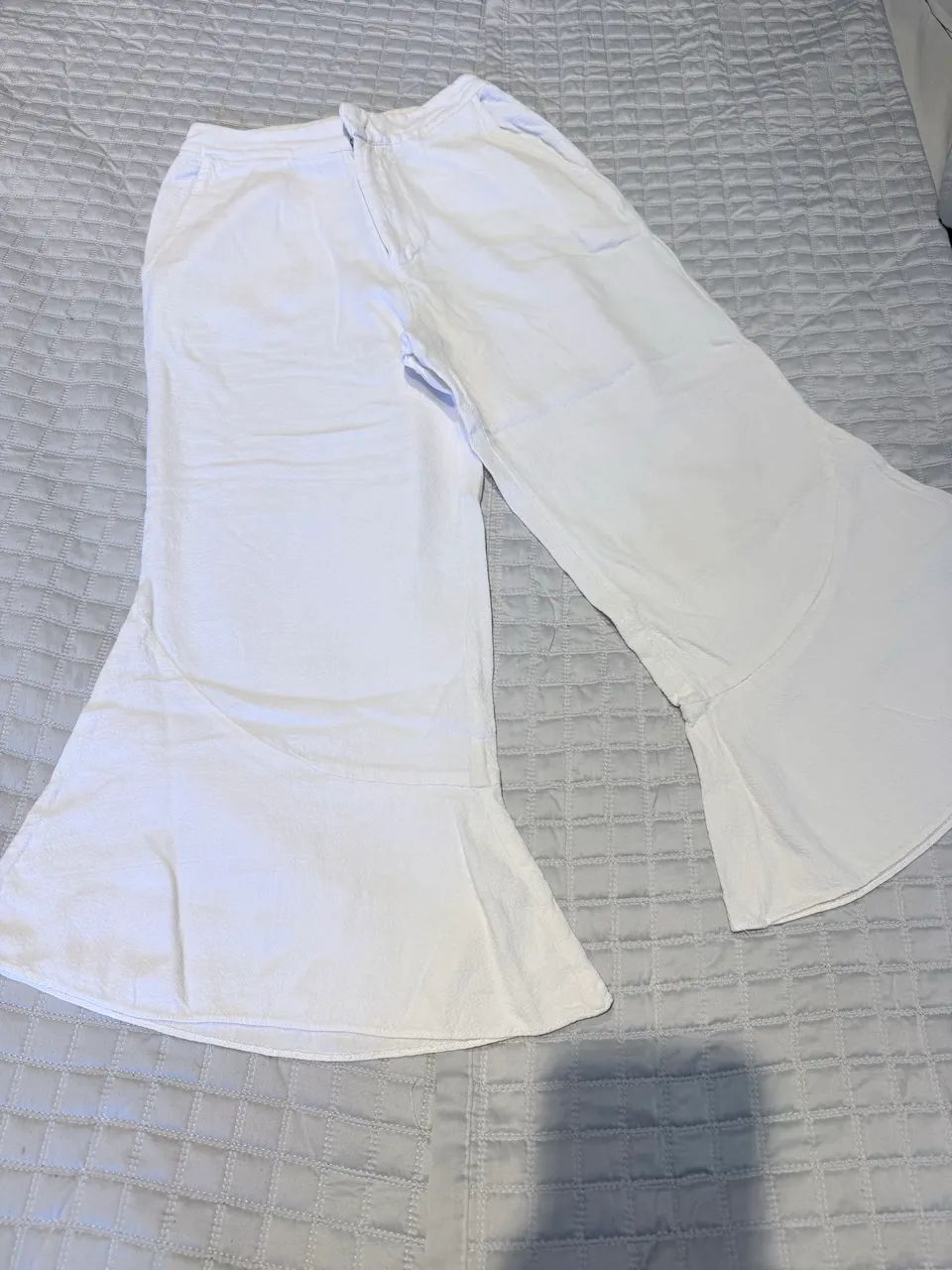 Calça branca  - Foto 2