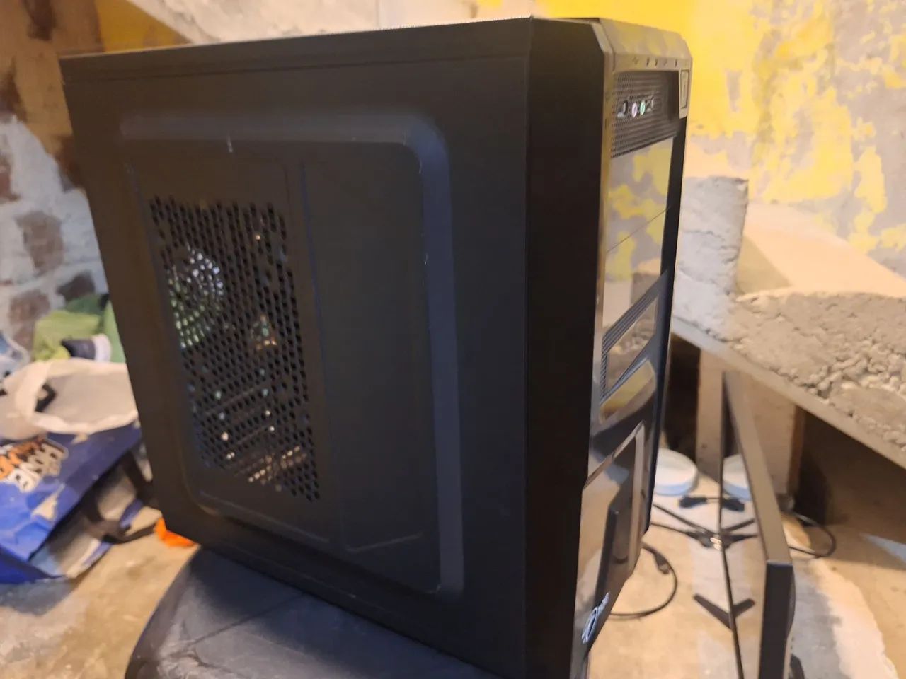 Computador + monitor 