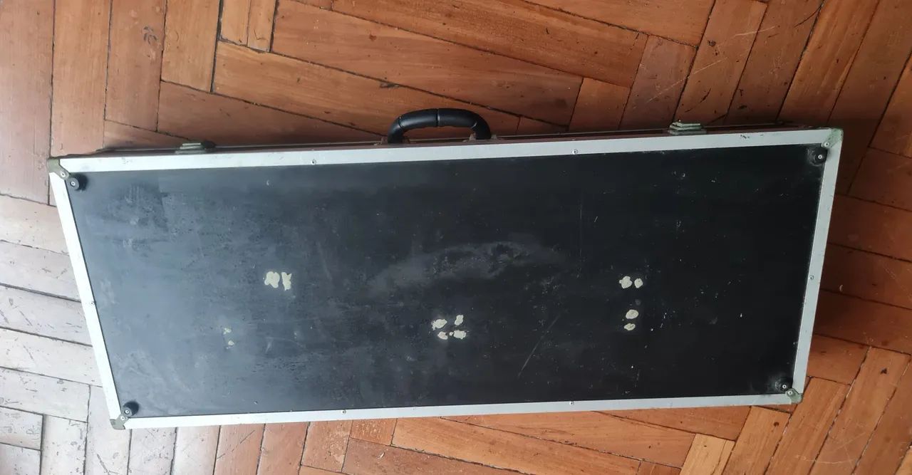 Kaiser para pedaleira de guitarra 