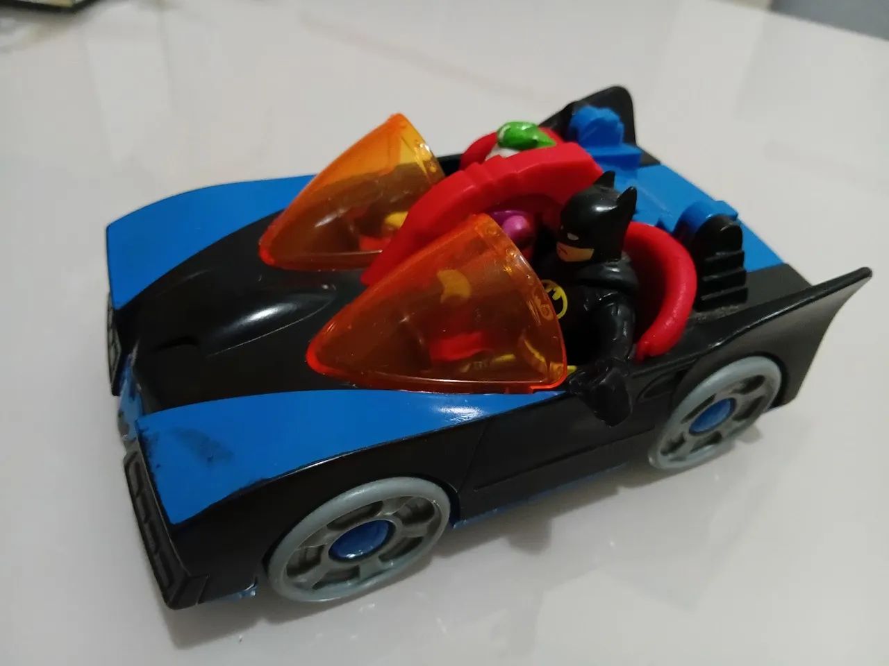 Imaginext - Batmovel com batman e coringa,  faróis acendem - Foto 3