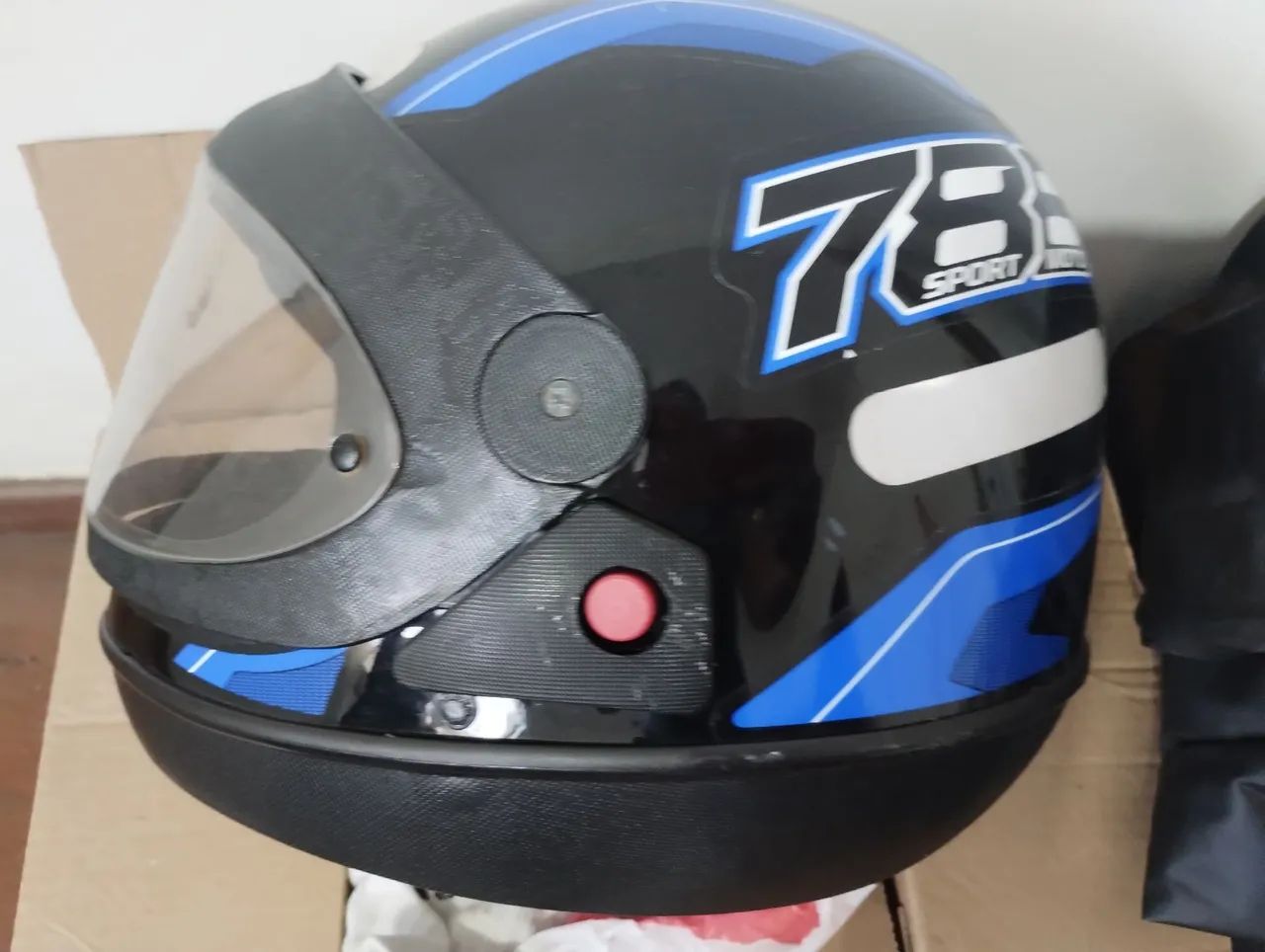 Kit para moto - Baú com suporte de ferro, capacete, roupa chuva - Foto 2