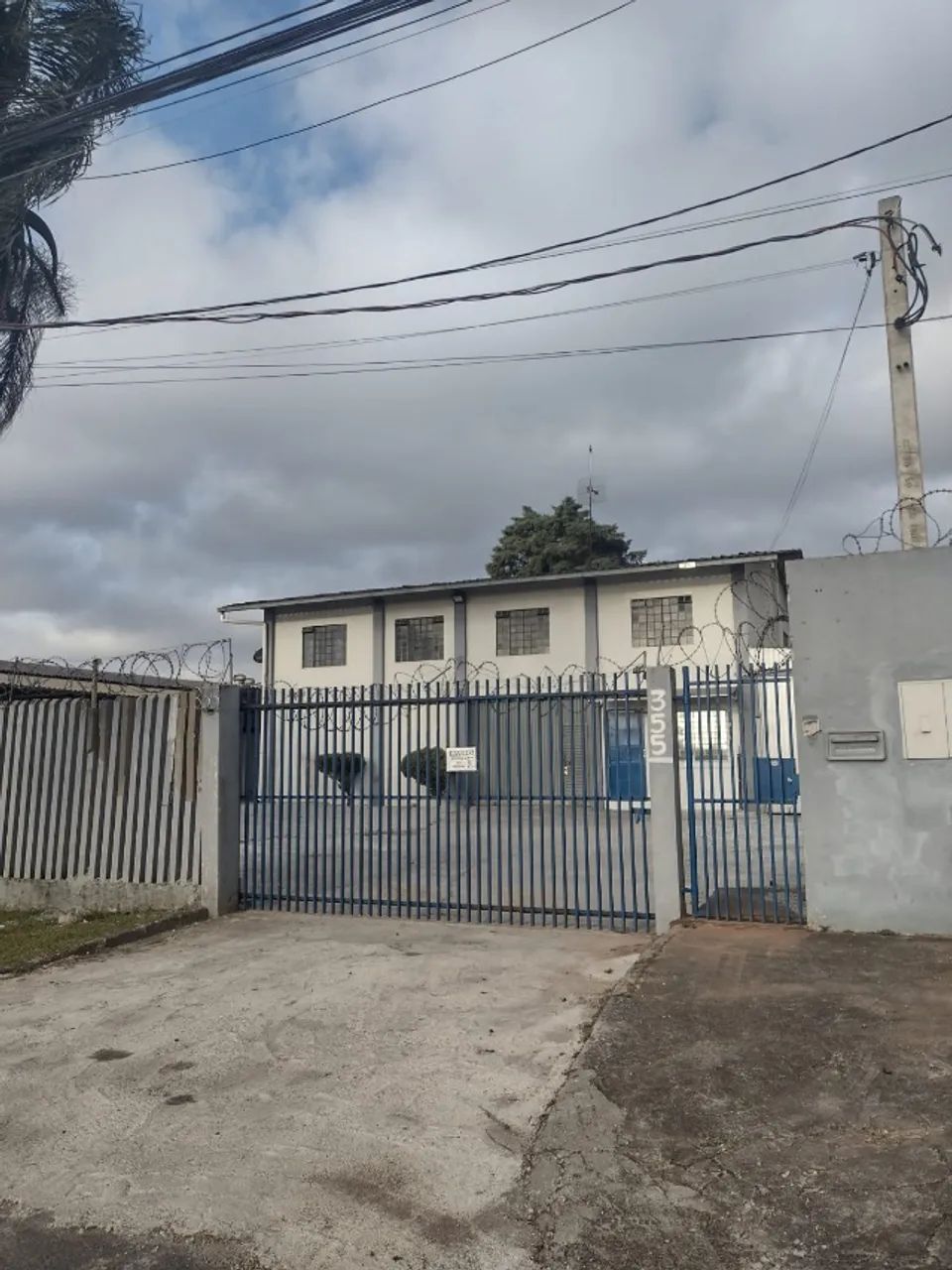 Barracão na Cidade Industrial de Curitiba - CIC com 440m2.