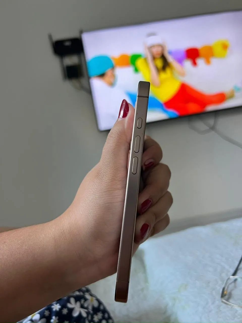 IPHONE 16 PRO DESERT - Foto 3
