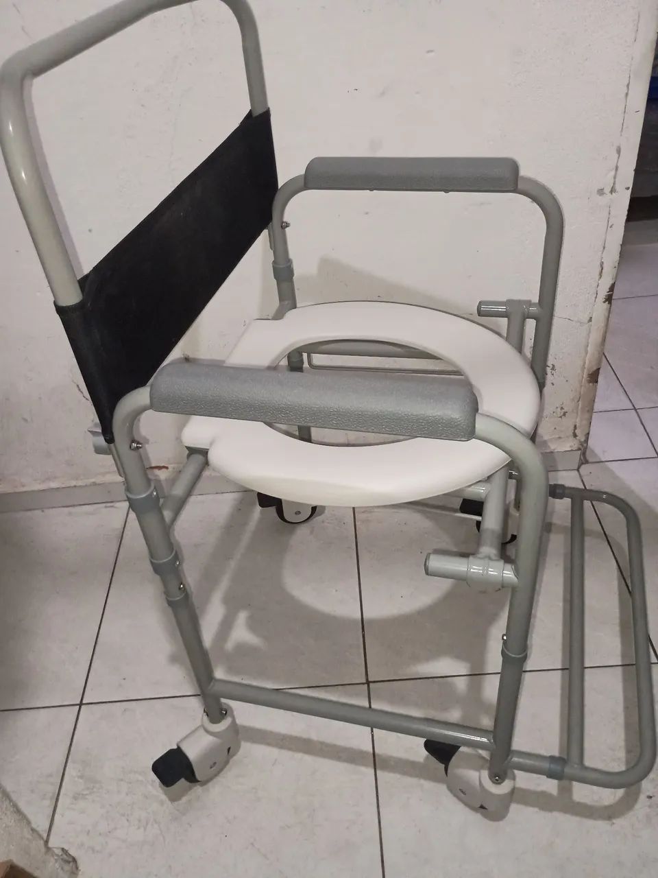 Cadeira de banho nova - Foto 2