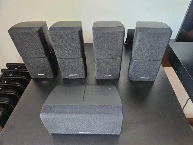 05 Caixas De Som Bose Acoustimass Double Cube e 2 Suportes Bose - Foto 3