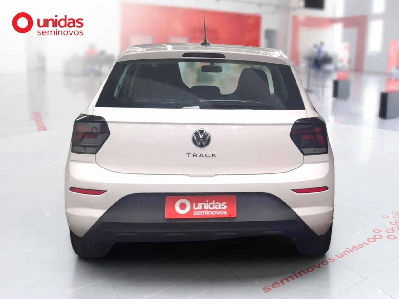 Volkswagen Polo Track 1.0 Flex 12V 5p, foto 4 de 16