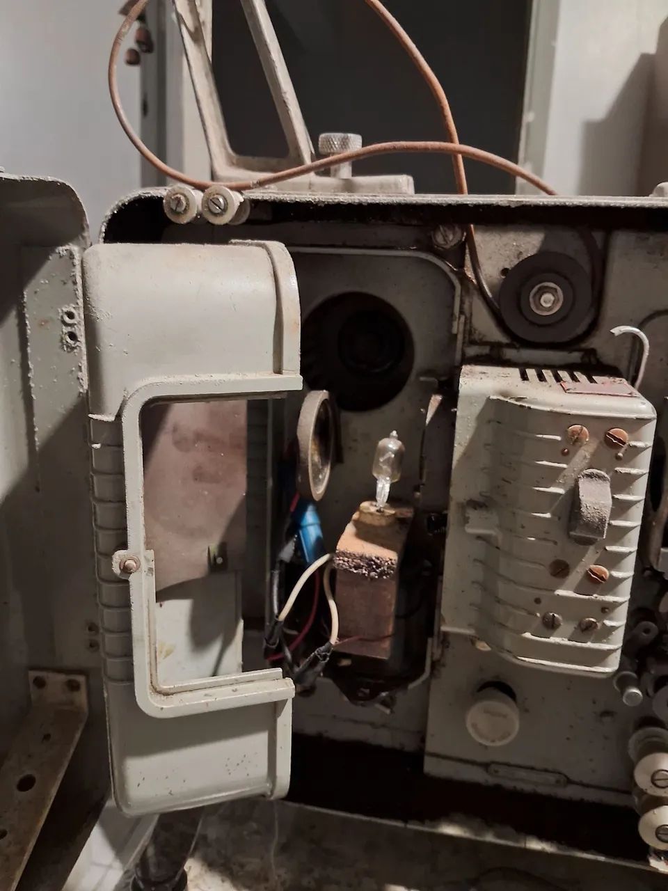 Projetor Bell & Howell 16mm VINTAGE - Foto 2