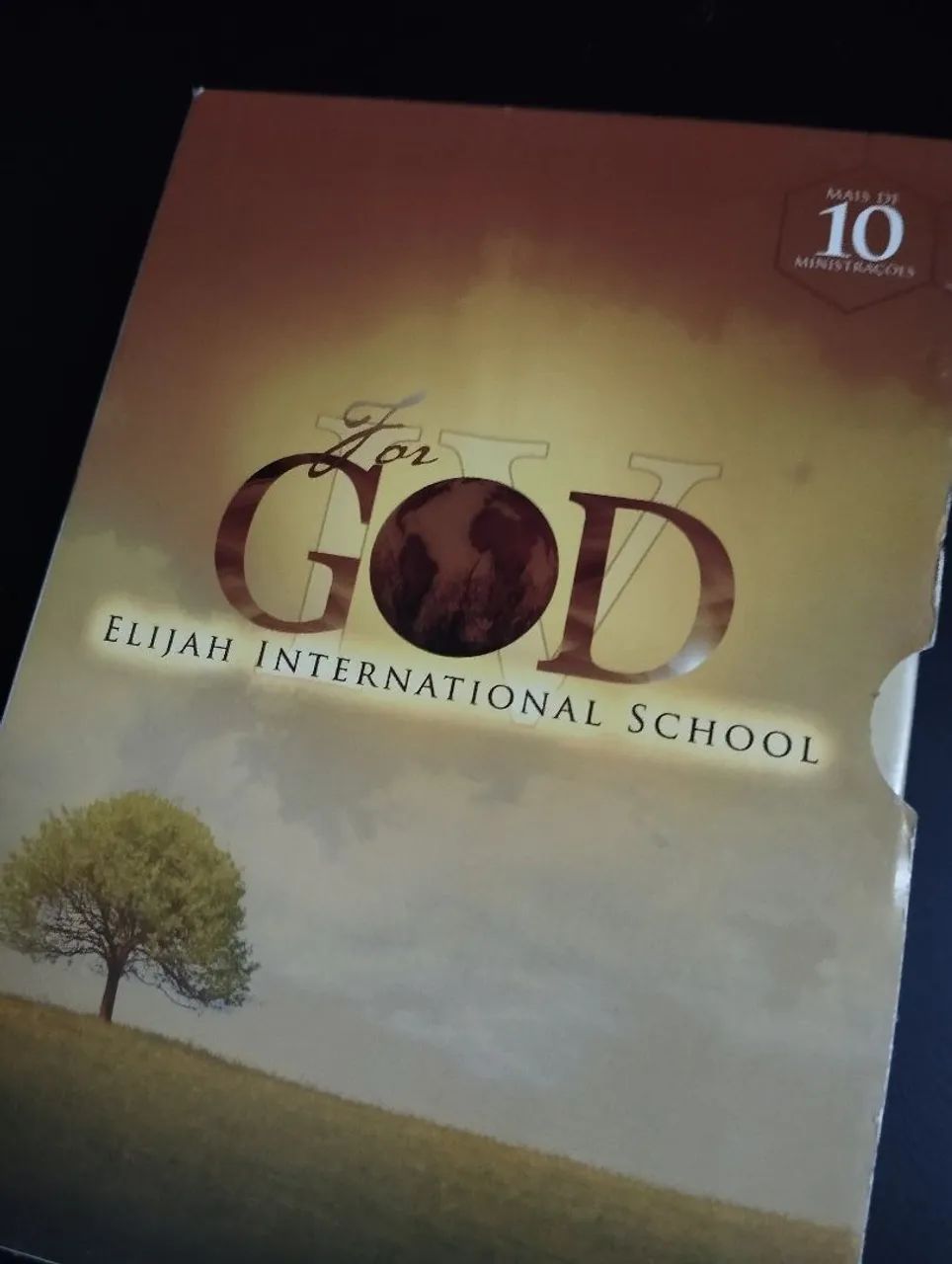 Box C/11 DVDs ELIJAH INTERNACIONAL SCHOOL