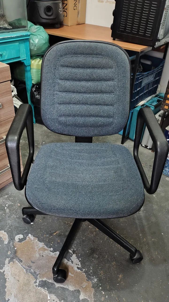 Cadeira escritório sem regulagem 