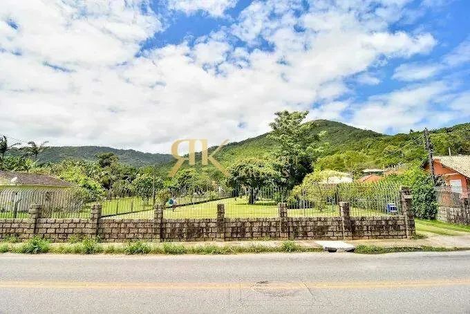Sítio para Alugar no Ribeirão da Ilha com Piscina, Quadra e 37.500m² - Foto 2