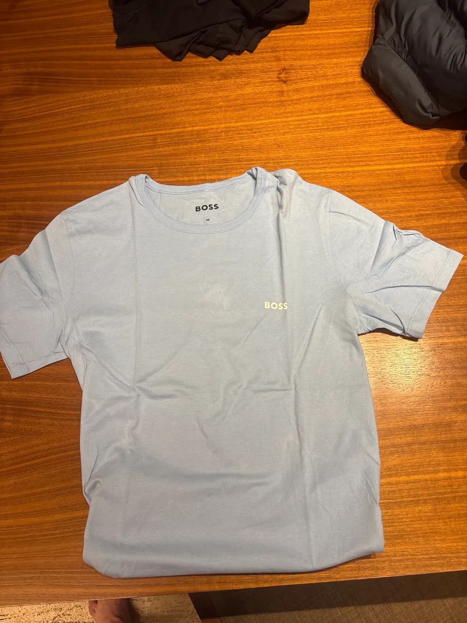 CAMISA BÁSICA HUGO BOSS 