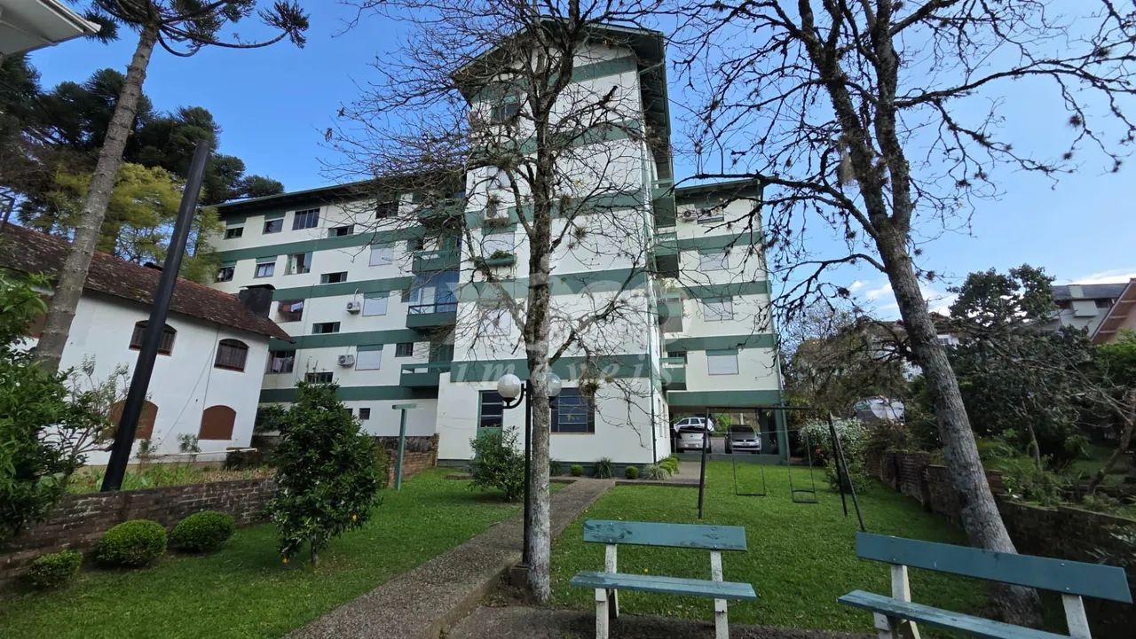 APARTAMENTO NO CENTRO COM VAGA DE GARAGEM