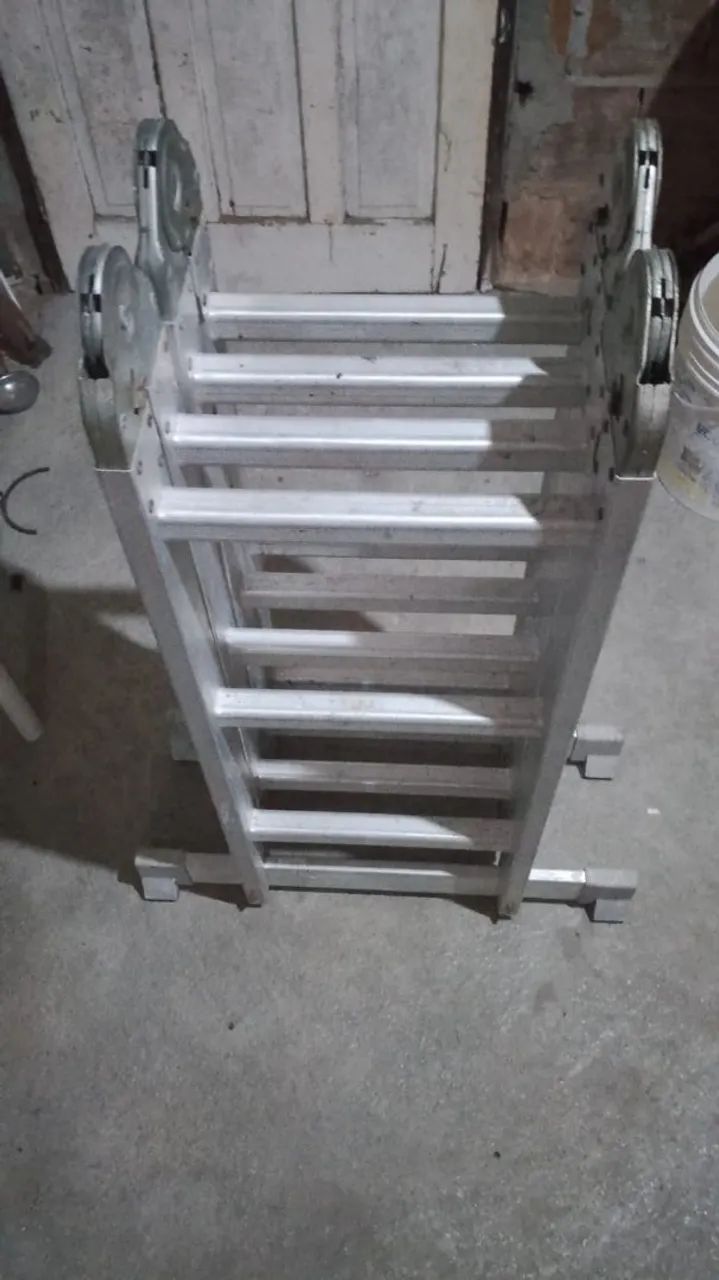 Escada de alumínio  - Foto 2