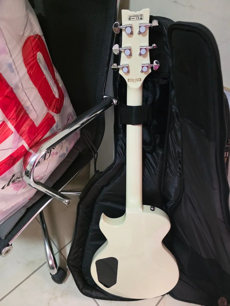 ''Guitarra Ibanez 