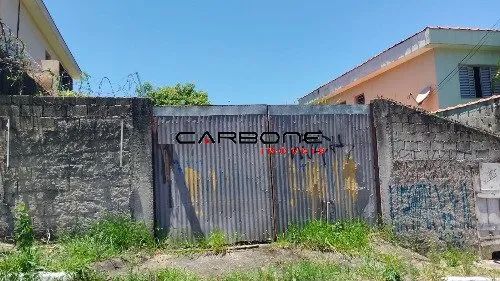 TERRENO PLANO COM 320 M2