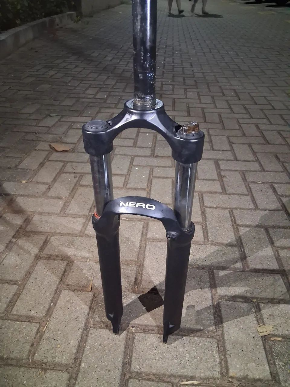Suspensão absolut nero
