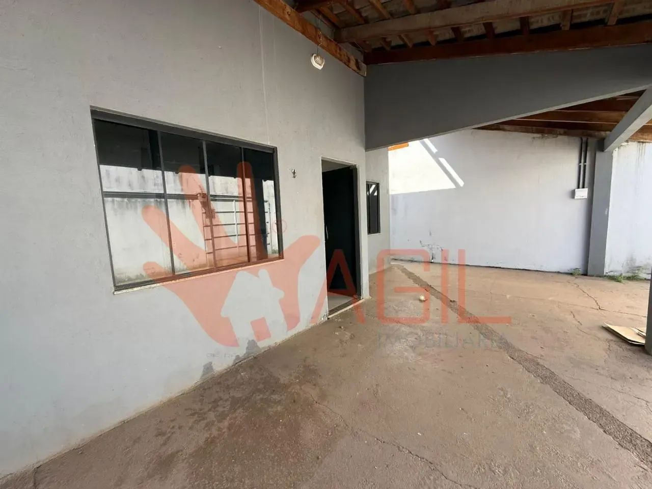 CASA COM 3 QUARTOS DISPONÍVEL PARA LOCAÇÃO NO BAIRRO AMAZÔNIA. - Foto 3