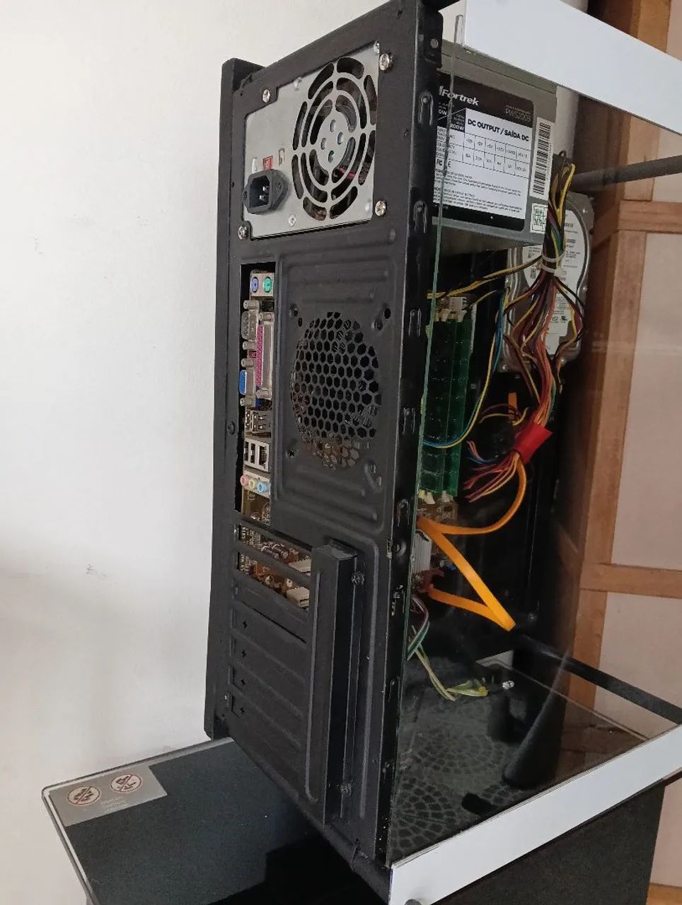 CPU de PC retrô vintage Sleeper Windows XP gabinete casemod frontal e base de vidro  - Foto 2