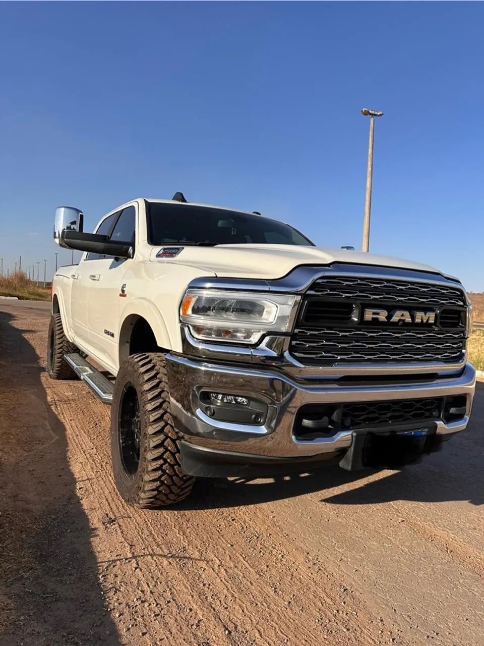 Ram 2500 LARAMIE 6.7 TDI CD 4X4 DIESEL 2021