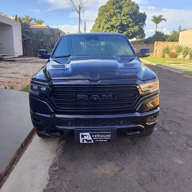Ram 1500 1500 LIMITED NIGHT EDITION 5.7 4X4 AUT. 2024
