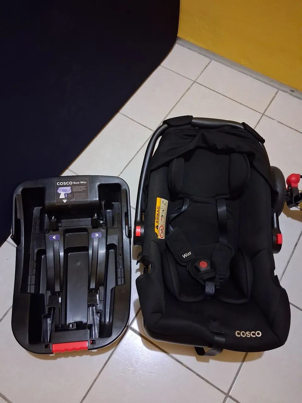 Carrinho, bebê conforto e base - Foto 4