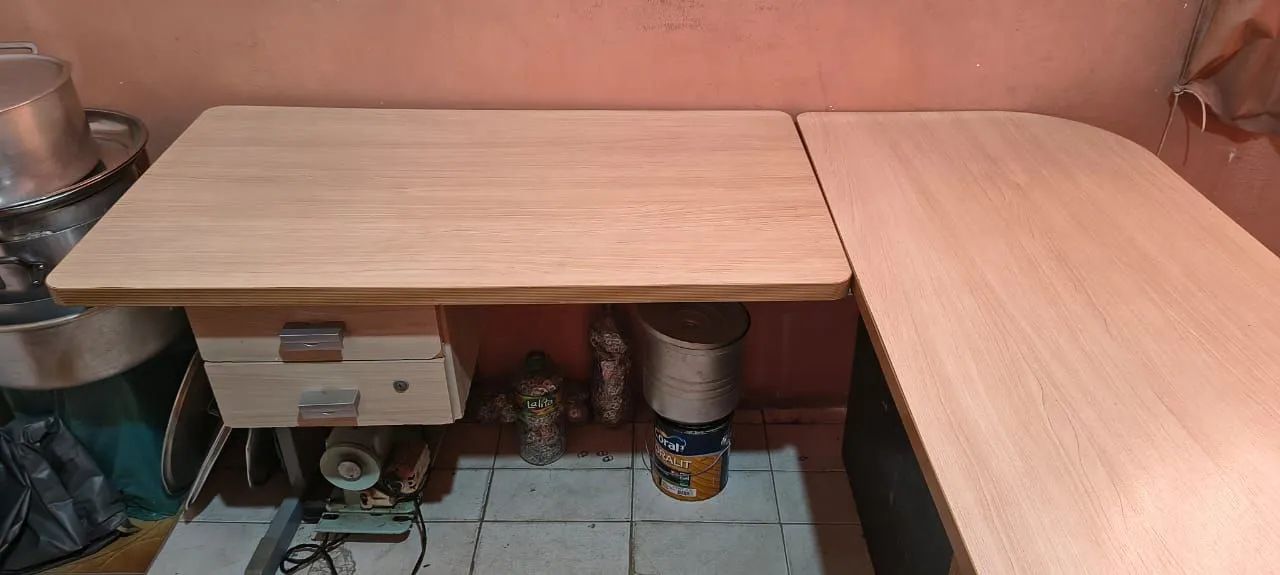 Mesa de escritório semi nova - Foto 5