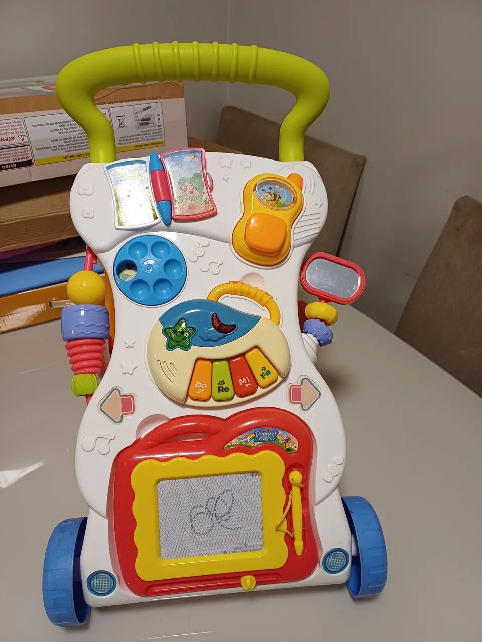 Andador didático musical