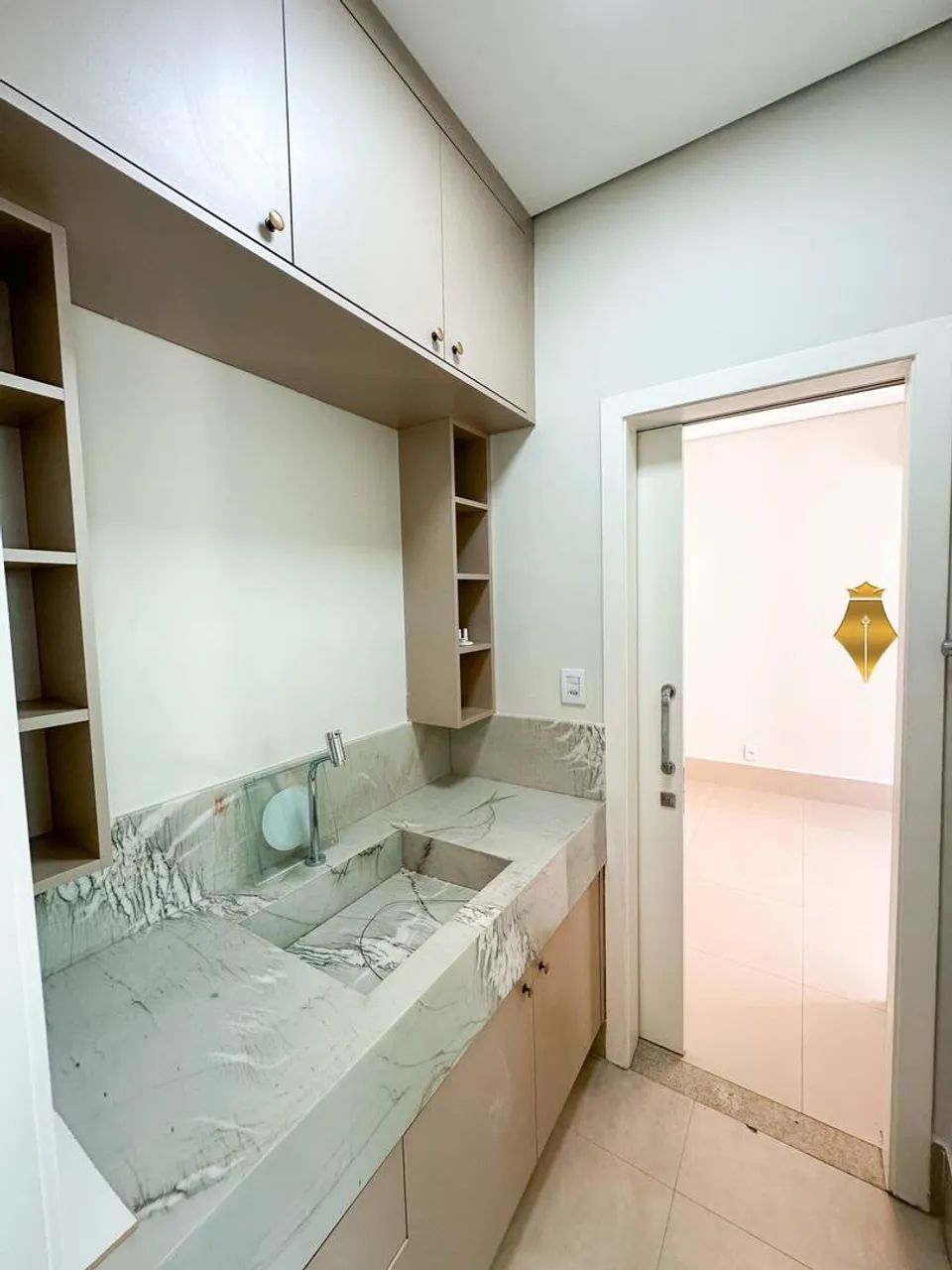 Belíssima casa - Alphaville 2 - Foto 2
