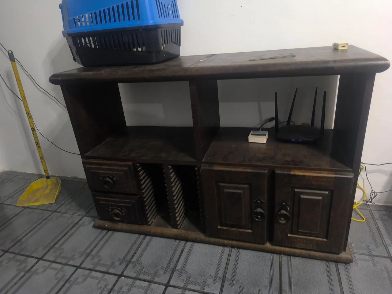Rack de madeira maciça