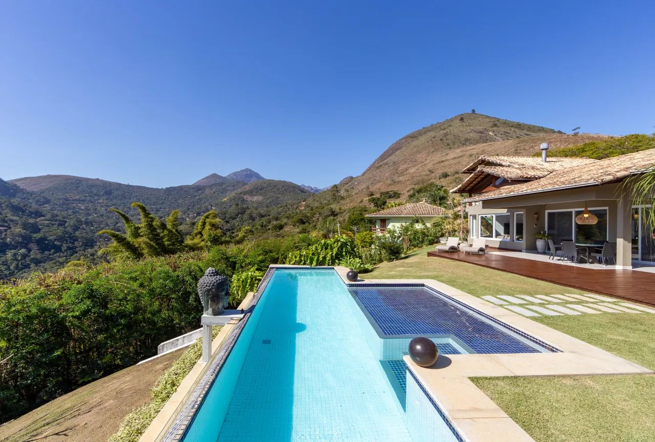 Casa com 5 quartos em Nogueira, Petrópolis