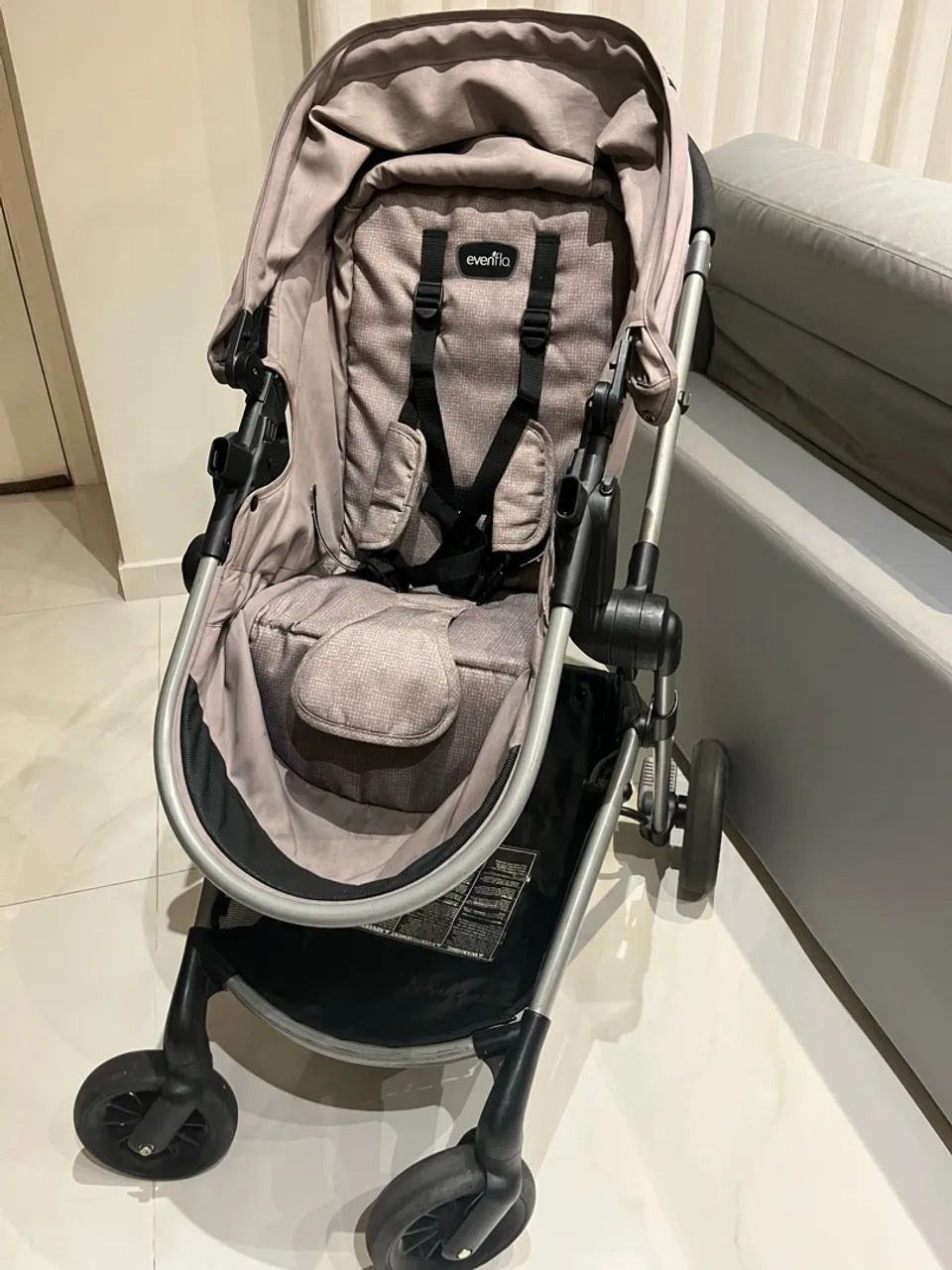 Carrinho De Bebê Evenflo Pivot Modular Com Assento De Carro - Foto 5