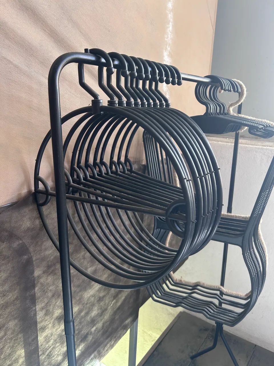 Cabides e Arara para loja  - Foto 3