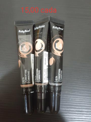 Últimas unidades de make Ruby Rose,promoção