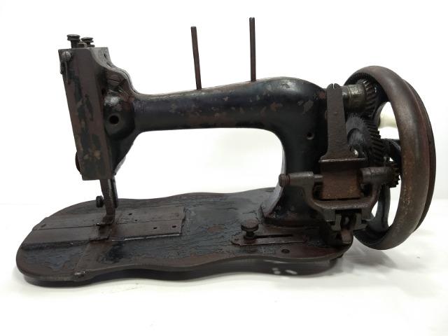 Antiga De Máquina Costura Manual Manivela Retro Vintage Raro - Foto 4