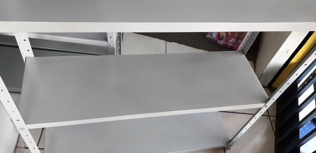 Estante de aço 30cm com reforço