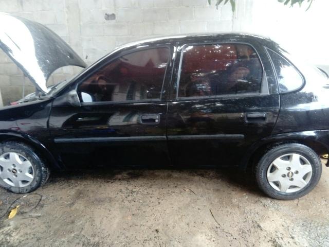 Gm classic 09/10 financiado r$ 9500 + parcelas